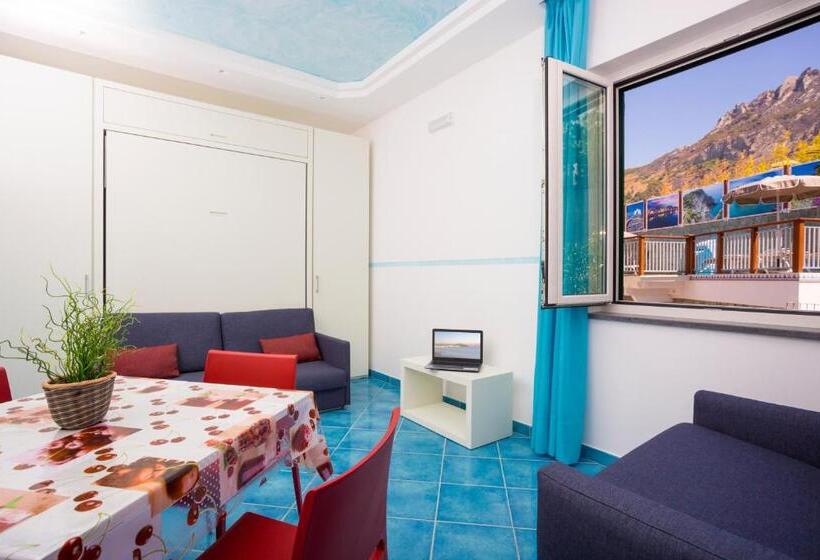 استودیوی سوپریور, Il Soffio Di Tifeo   Resort