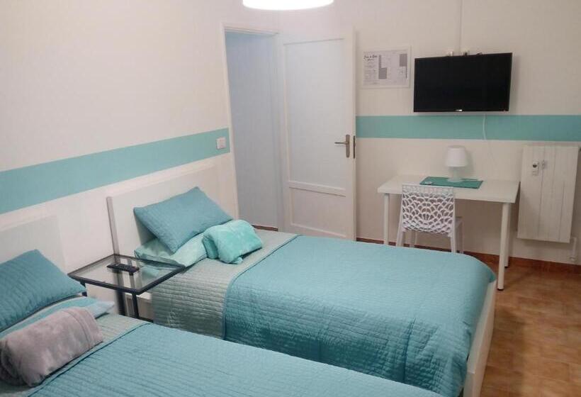 اتاق استاندارد با سرویس بهداشتی مشترک, Ivrea La Bella