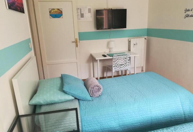 اتاق استاندارد با سرویس بهداشتی مشترک, Ivrea La Bella