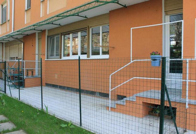 اتاق استاندارد با سرویس بهداشتی مشترک, Ivrea La Bella