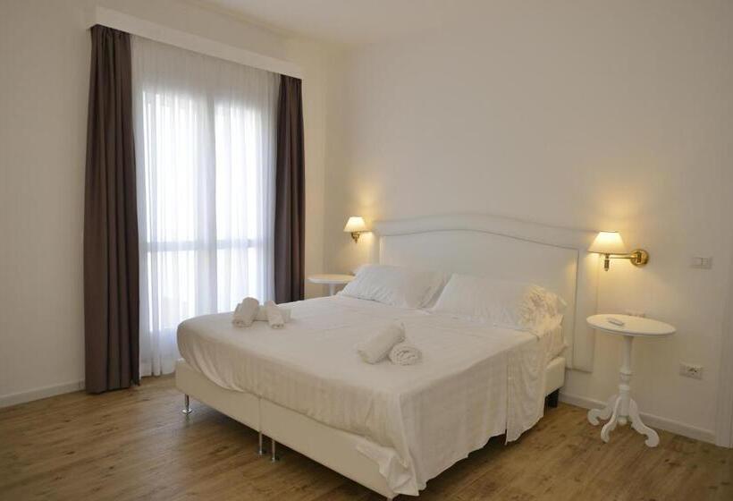 اتاق راحتی سه تخته, Arenosu Comfort Country Resort