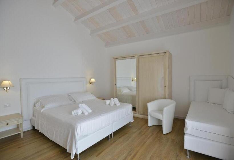 Standard Triple Room with Terrace, Arenosu Comfort Country Resort