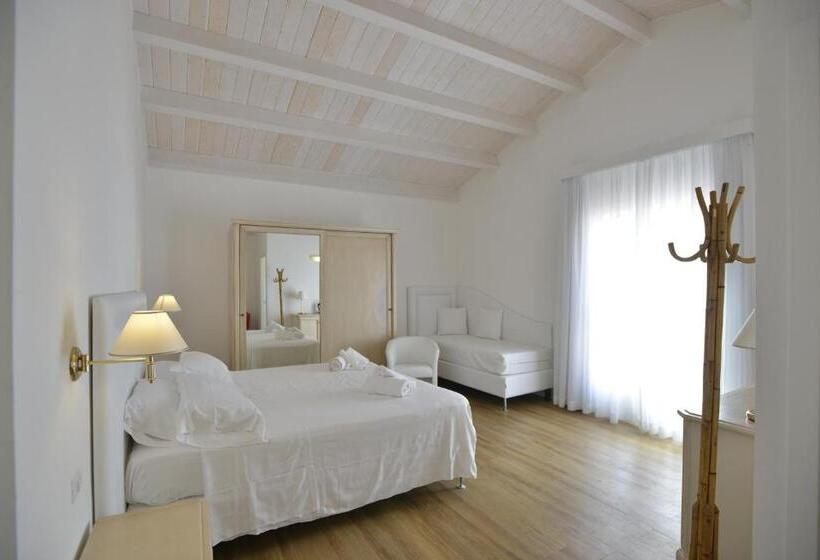 Standard Triple Room with Terrace, Arenosu Comfort Country Resort