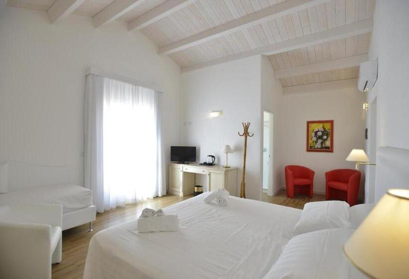 Standard Triple Room with Terrace, Arenosu Comfort Country Resort