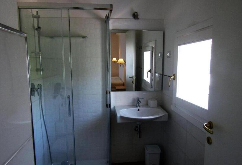 اتاق استاندارد سه تخته با چشم‌انداز باغ, Arenosu Comfort Country Resort