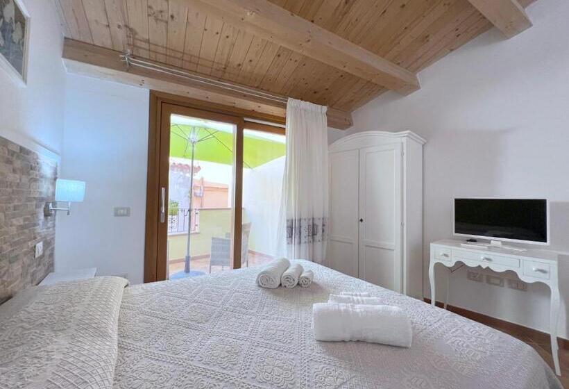 اتاق استاندارد با تراس, Bosa Queen House