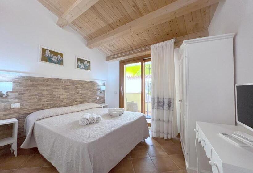اتاق استاندارد با تراس, Bosa Queen House