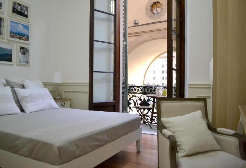 اتاق سوپریور با چشم‌انداز رودخانه, Pontevecchio Relais