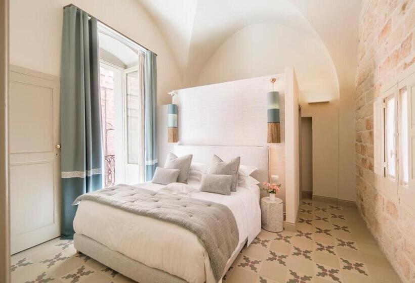 سوئیت با بالکن, San Michele Suite