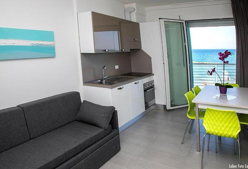 آپارتمان 2 خوابه, Residence Acquasuite