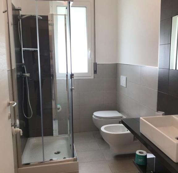 آپارتمان 2 خوابه, Residence Acquasuite