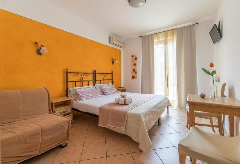 اتاق استاندارد با چشم‌انداز دریاچه, Agriturismo Costadoro