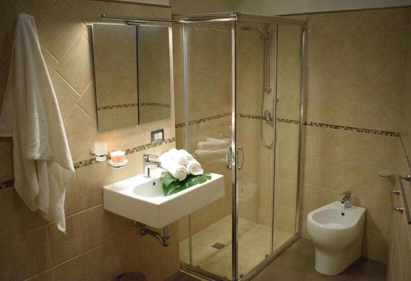 اتاق استاندارد با بالکن, Cento Tari' Guest House