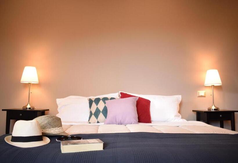 Standard Triple Room with Terrace, Cento Tari' Guest House