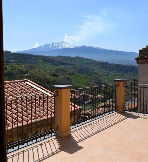Standard Triple Room with Terrace, Cento Tari' Guest House