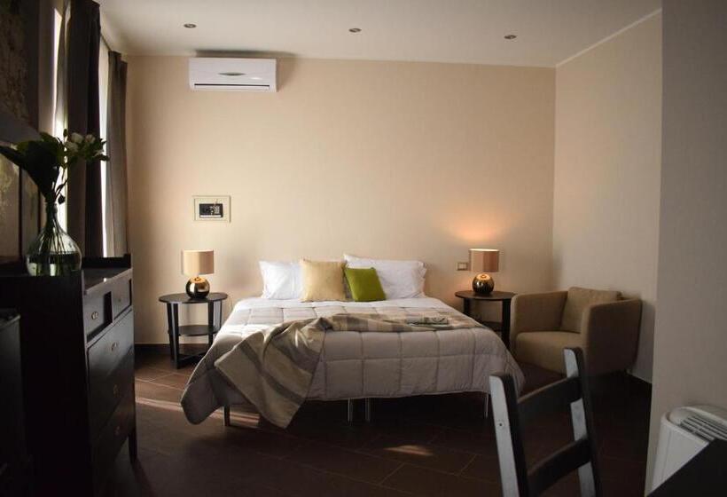 اتاق استاندارد سه نفره, Cento Tari' Guest House