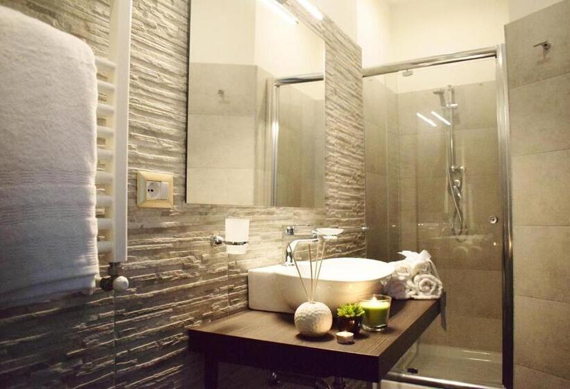 اتاق استاندارد سه نفره, Cento Tari' Guest House