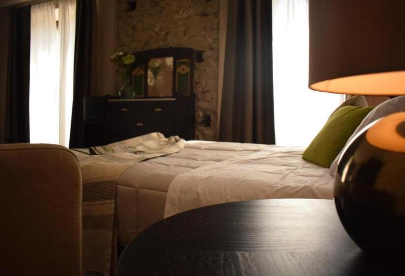 اتاق استاندارد سه نفره, Cento Tari' Guest House