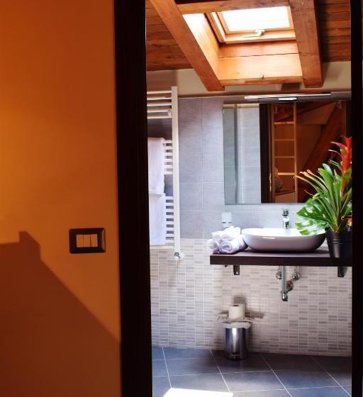 سوئیت جونیور با تراس, Cento Tari' Guest House