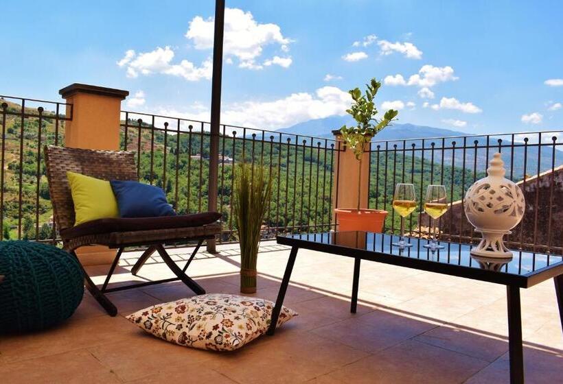 سوئیت جونیور با تراس, Cento Tari' Guest House