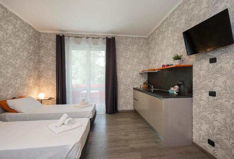 استودیوی استاندارد, Bnbook Residence La Red