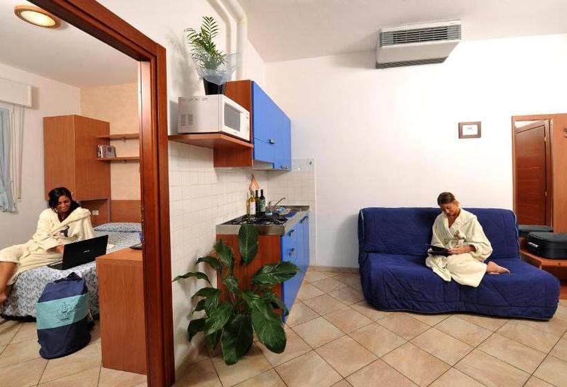 آپارتمان 1 خوابه همکف, Residence Veliero