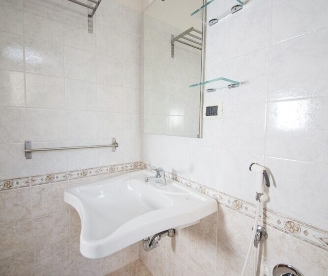 استودیوی استاندارد, Residence Verbena