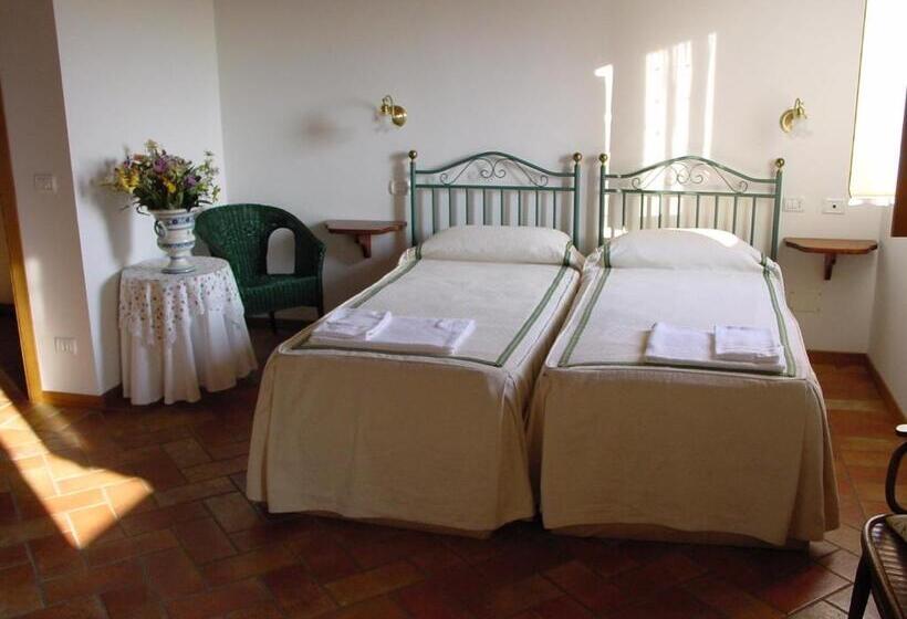 اتاق استاندارد چهار تخته, Agriturismo Le Fornase