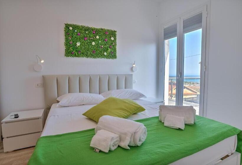 اتاق استاندارد با بالکن و چشم‌انداز دریا, Villa Vani Guest House