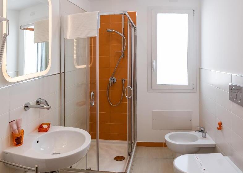 اتاق استاندارد با بالکن, Villa Vani Guest House