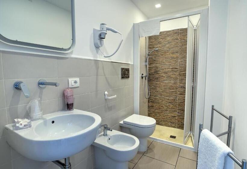 آپارتمان 1 خوابه با چشم‌انداز استخر, Villa Vani Guest House