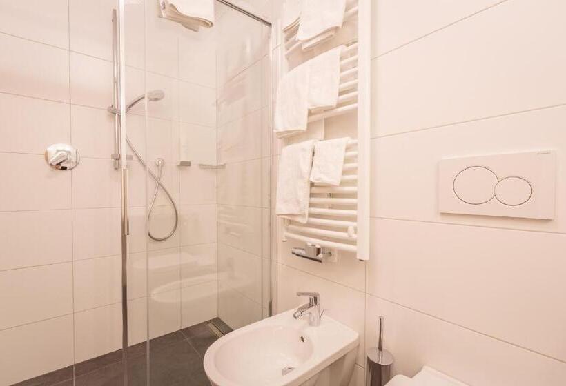 آپارتمان 1 خوابه, Residence Silvia