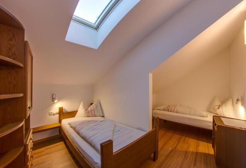 آپارتمان 2 خوابه, Residence Silvia