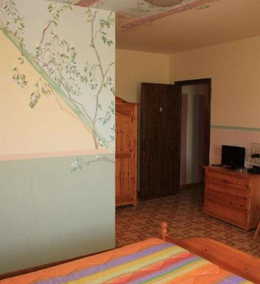 اتاق استاندارد سه نفره, Agriturismo La Praduscella