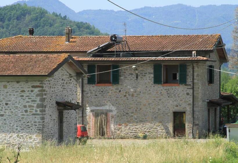 اتاق استاندارد چهار تخته, Agriturismo La Praduscella