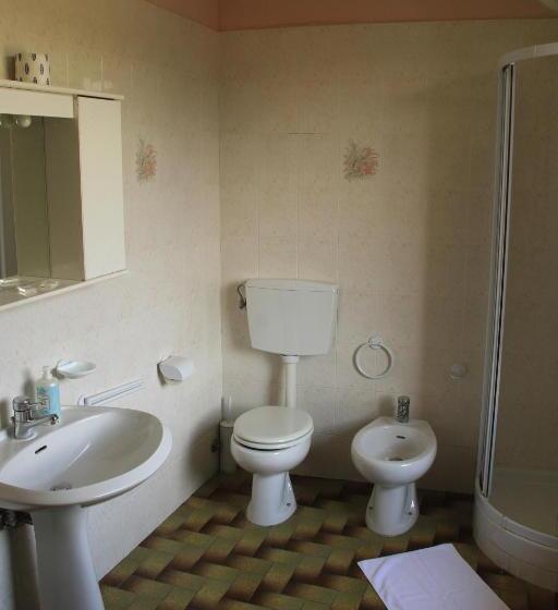 اتاق استاندارد سه نفره, Agriturismo La Praduscella