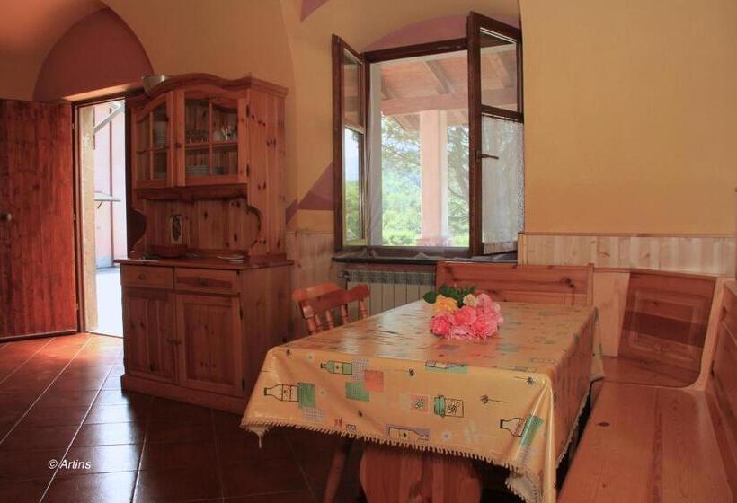 آپارتمان 1 خوابه همکف, Agriturismo La Praduscella
