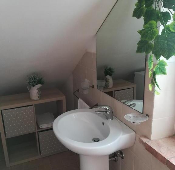 استودیوی استاندارد, La Locanda Dell'olmo