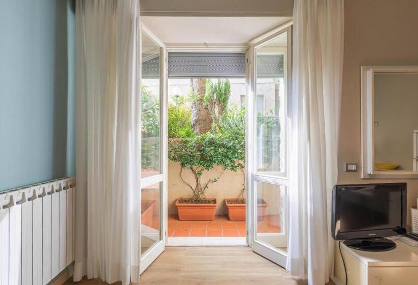 استودیو استاندارد با چشم‌انداز دریا, Residence Sole Mare Alaxi Hotels