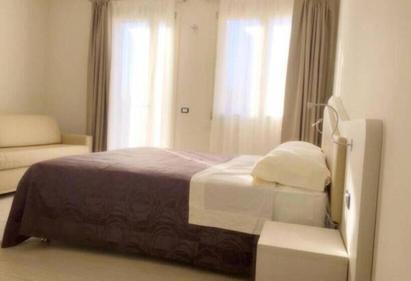 اتاق استاندارد چهار تخته, Locanda Corte Montioni