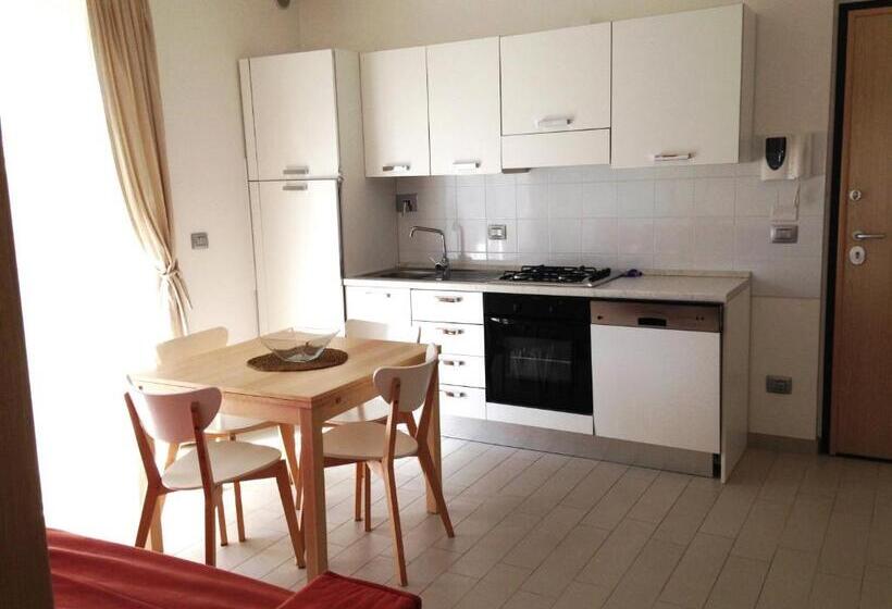 آپارتمان 1 خوابه با چشم‌انداز دریا, Homiday   Residence Bordopineta