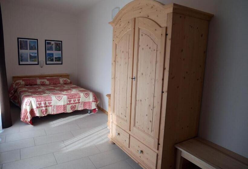 اتاق استاندارد یک نفره, Elbele Garnì