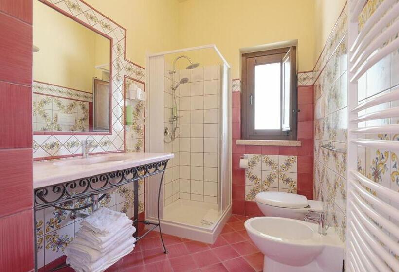 اتاق استاندارد, Agriturismo Feudo Muxarello