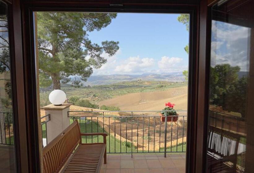 اتاق استاندارد, Agriturismo Feudo Muxarello