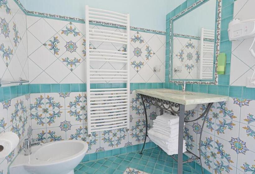 اتاق استاندارد سه نفره, Agriturismo Feudo Muxarello