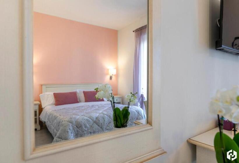 اتاق استاندارد, Daydreaming House