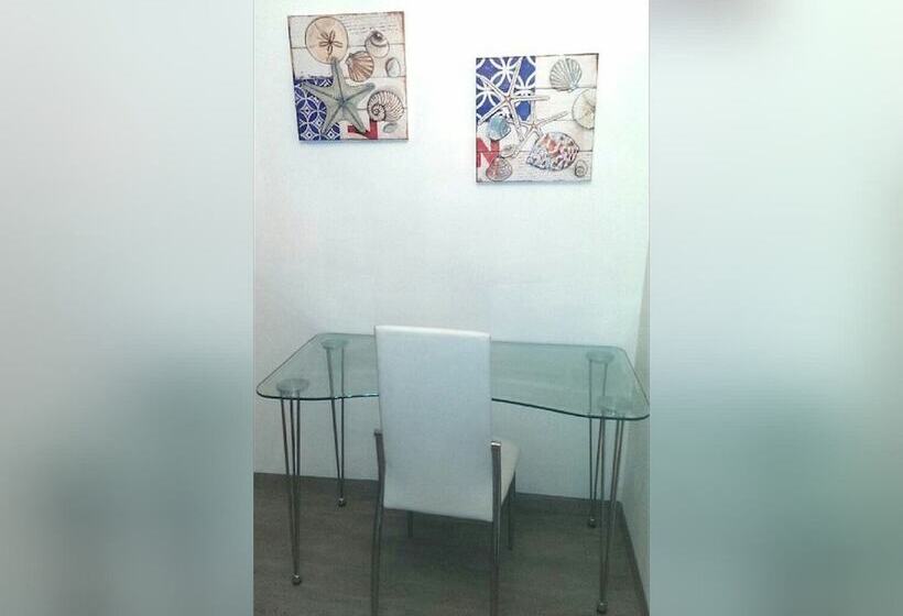 اتاق اکونومی, I Faraglioni Comfort Rooms
