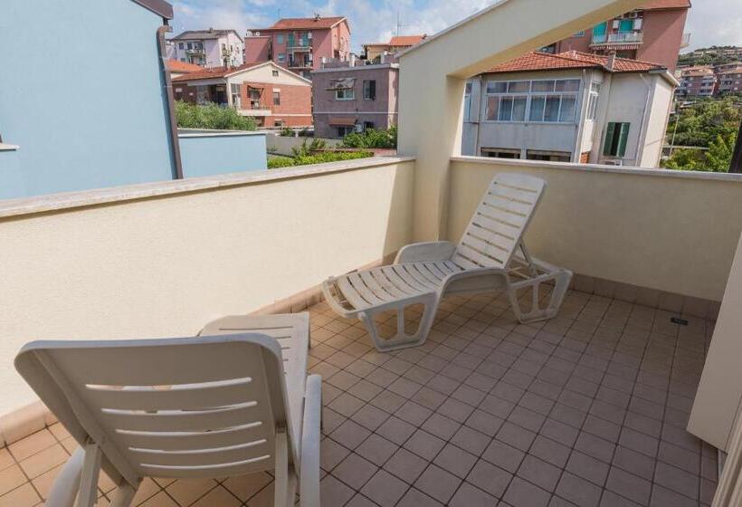 آپارتمان 2 خوابه با چشم‌انداز دریا, Residence Marina Salivoli