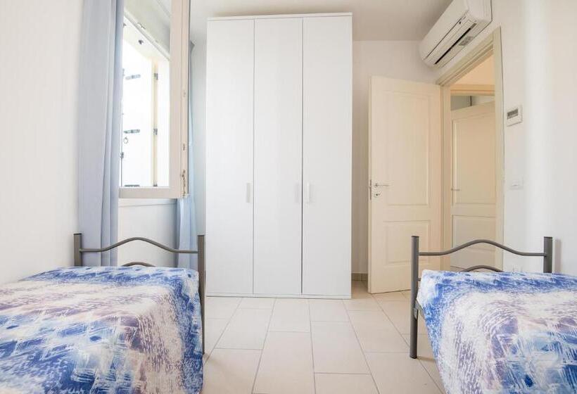 آپارتمان 2 خوابه با بالکن, Residence Marina Salivoli