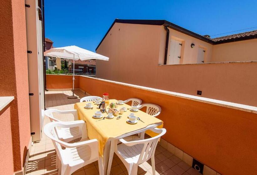 آپارتمان 2 خوابه با بالکن, Residence Marina Salivoli